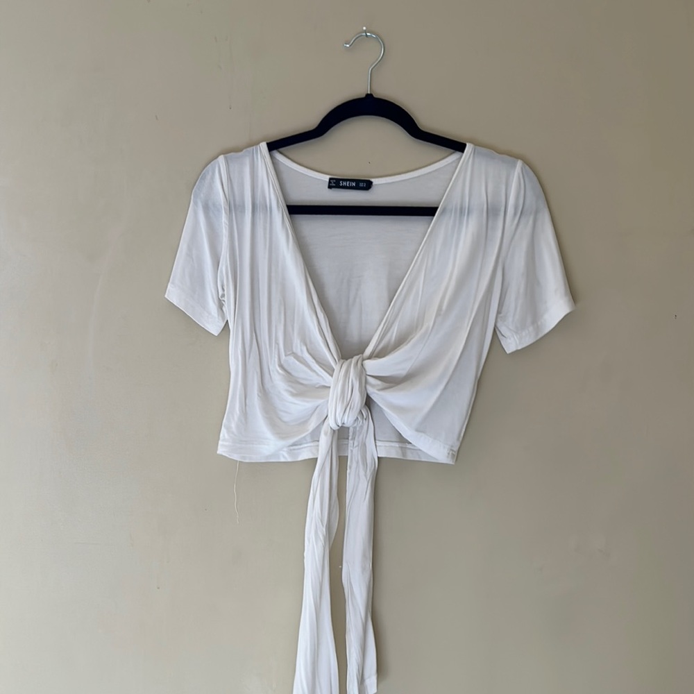 Tie top